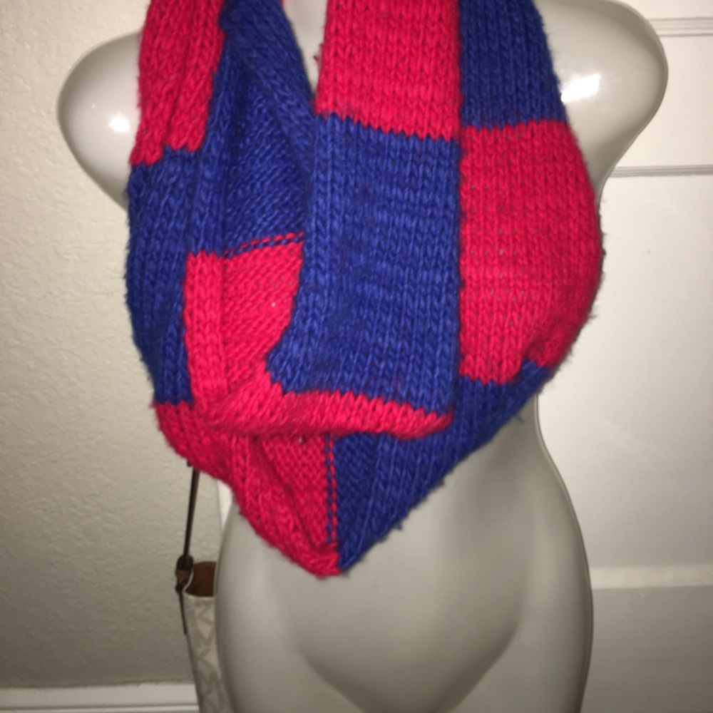 Hollister Infinity Scarf